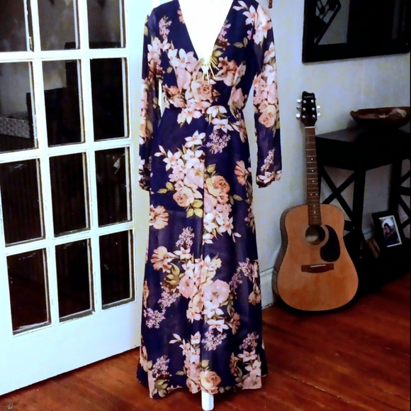 VENUS Floral Jumpsuit - Picture 2 of 5